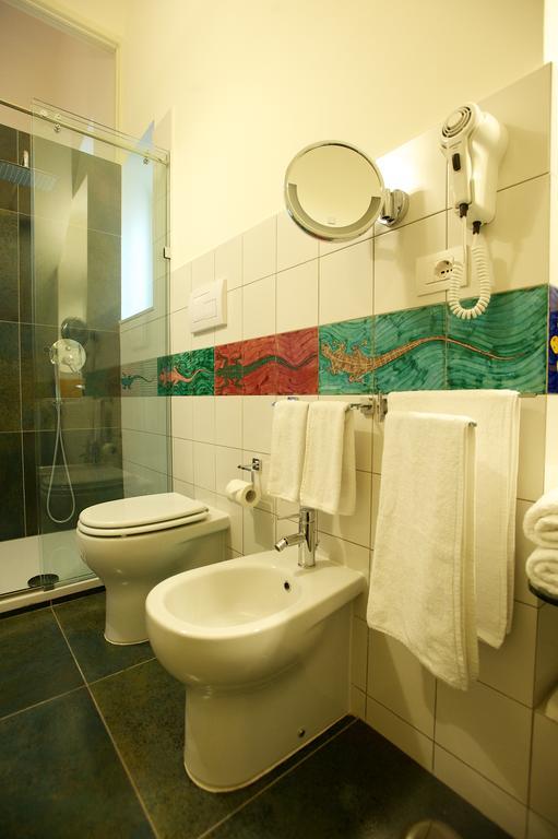 Haripergo Apartments A Bridge For Amalfi Coast Σαλέρνο Δωμάτιο φωτογραφία