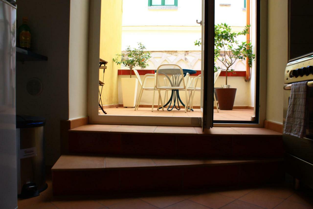 Haripergo Apartments A Bridge For Amalfi Coast Σαλέρνο Εξωτερικό φωτογραφία