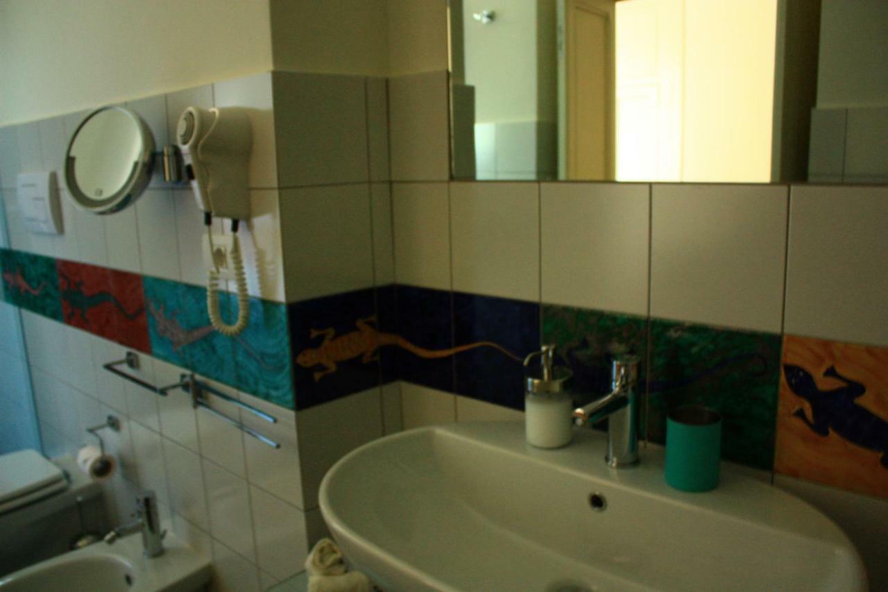 Haripergo Apartments A Bridge For Amalfi Coast Σαλέρνο Εξωτερικό φωτογραφία